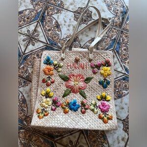 Straw rattan colorful Hawaii embroidered bag